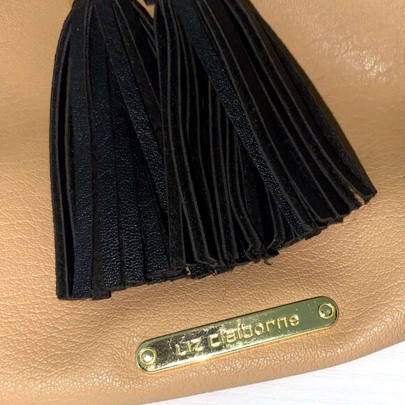 Liz Clairborne Leanne 4 Poster Shoulder Bag Tan and Black - Picture 10 of 12